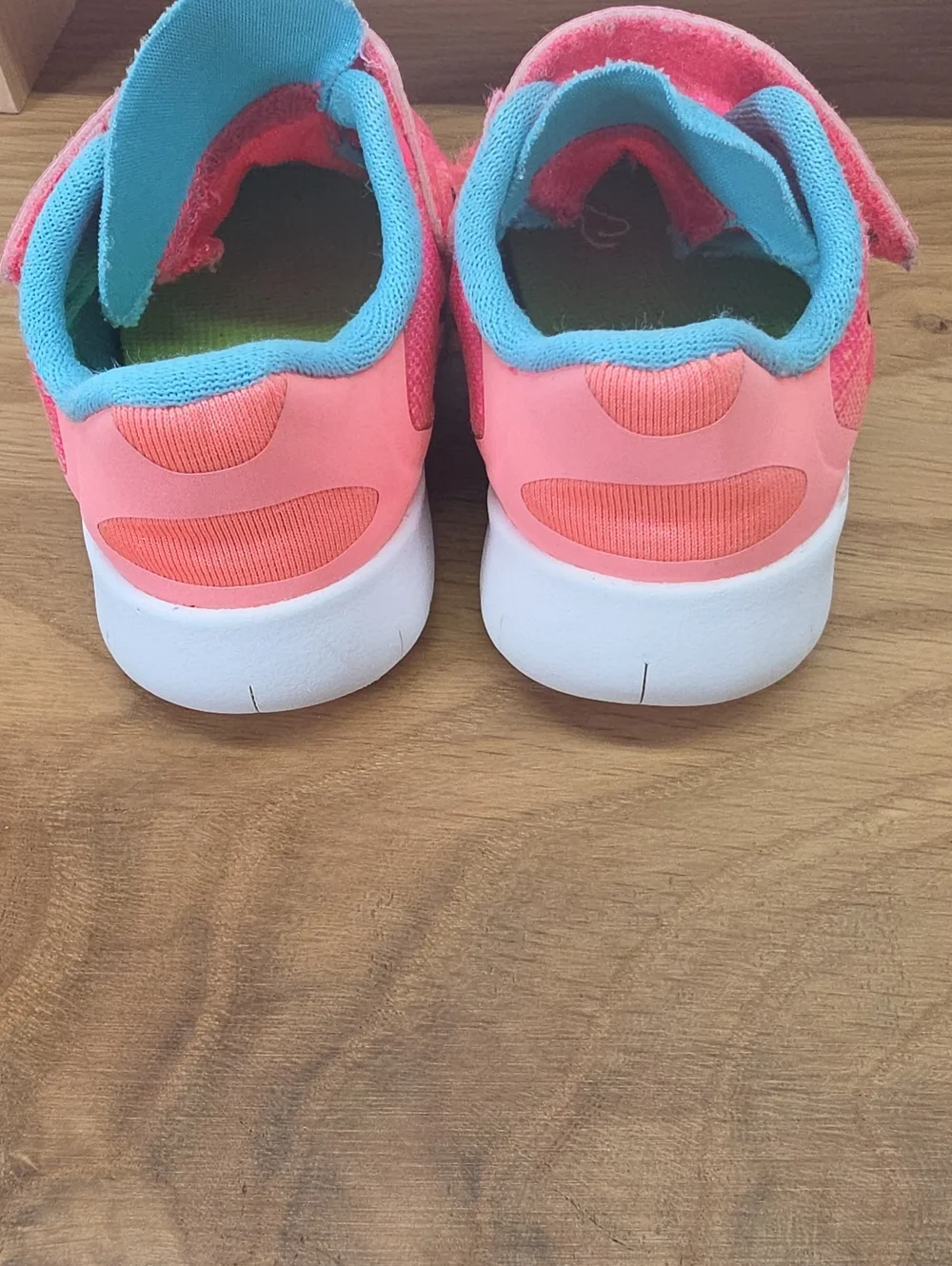 Nike Free Run 2  Athletic Sneakers Size 4C